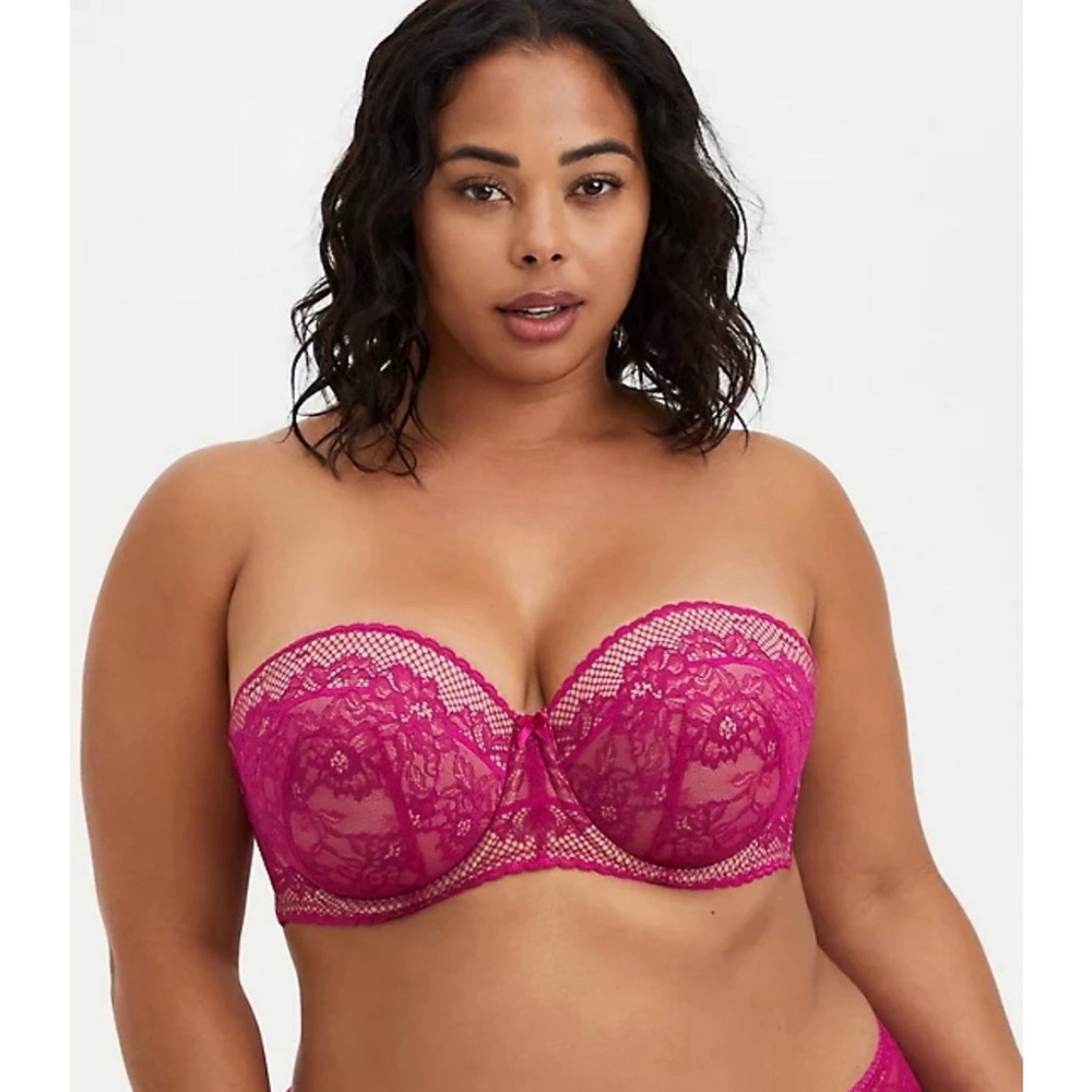 Torrid Lace Strapless Bra in Pink NWT 38C, 38DD